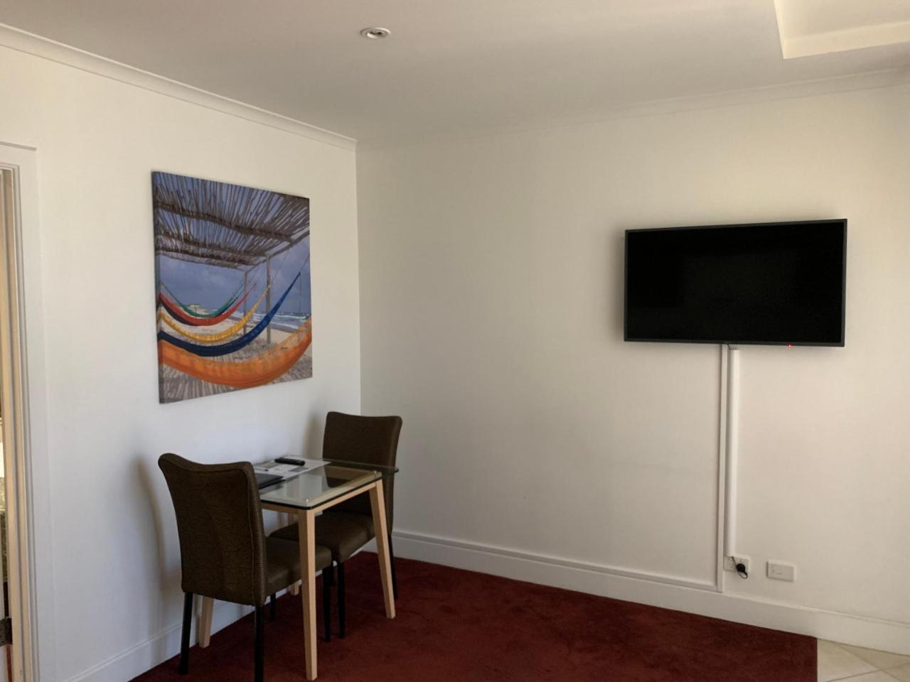 Ensenada Motor Inn And Suites Adelaïde Extérieur photo