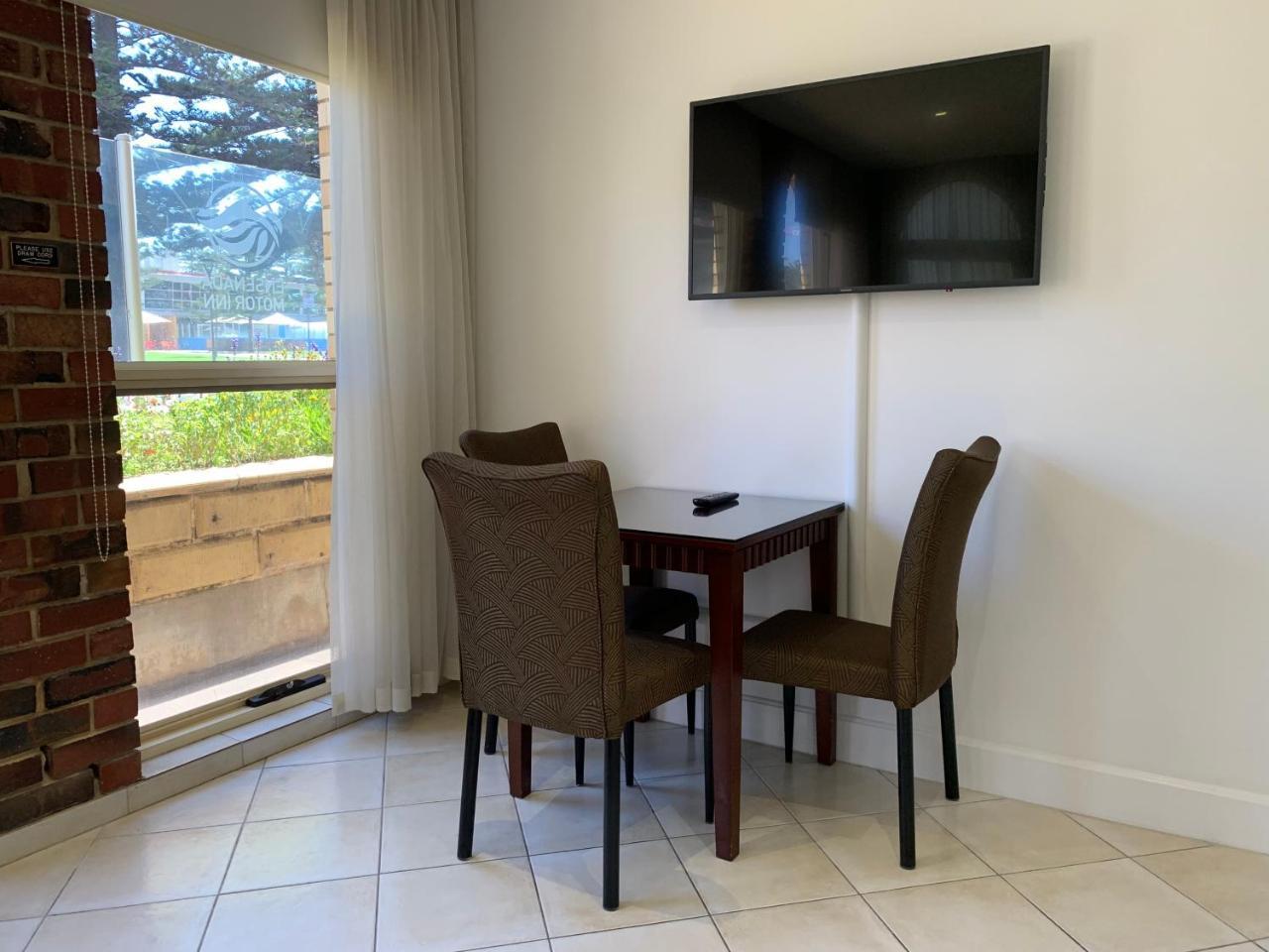 Ensenada Motor Inn And Suites Adelaïde Extérieur photo